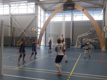 Турнир по волейболу среди женских команд