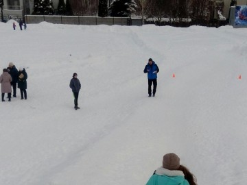 Спортивный праздник «Новогодние гонки»