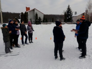 Спортивный праздник «Новогодние гонки»
