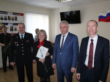 Поздравление с Международным женским днём в ОМВД России по г. Ельцу