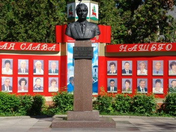 Бюст М.С. Соломенцева