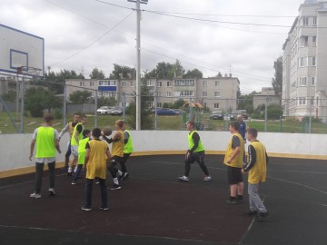 Турнир по баскетболу и мини-футболу