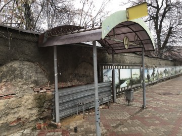 Печальное состояние центра города отражается на его жителях