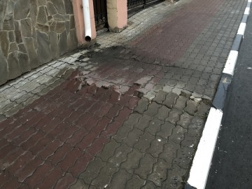 Печальное состояние центра города отражается на его жителях