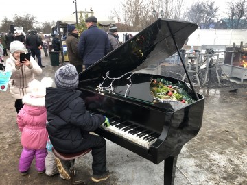 Новогодняя шоу-программа в парке Железнодорожников