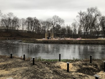 В Петровском парке вовсю кипит работа по благоустройству!