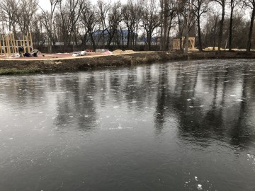 В Петровском парке вовсю кипит работа по благоустройству!