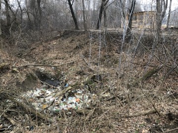 В Петровском парке вовсю кипит работа по благоустройству!