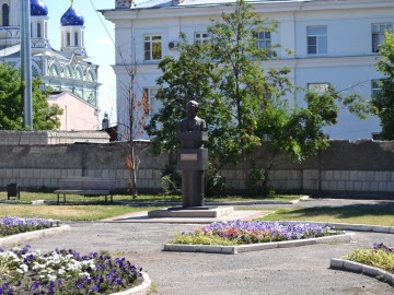 Бюст М.М. Пришвина