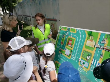 Занятие по предупреждению ДТП с участием несовершеннолетних в лагере МАОУ ДО «Детско-юношеский центр им. Б.Г. Лесюка»