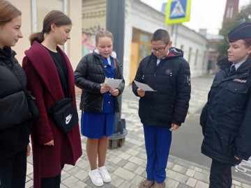 ГИБДД и ЮИД «Граффити дорожной безопасности» в «Детском парке» Ельца