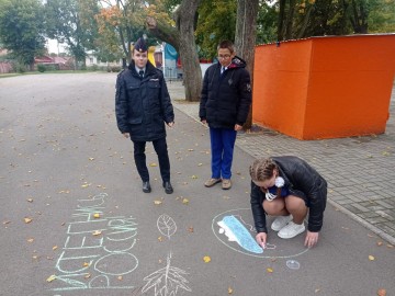 ГИБДД и ЮИД «Граффити дорожной безопасности» в «Детском парке» Ельца