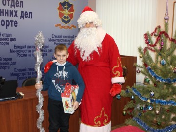 Всероссийская акция профилактической направленности «Полицейский Дед Мороз»