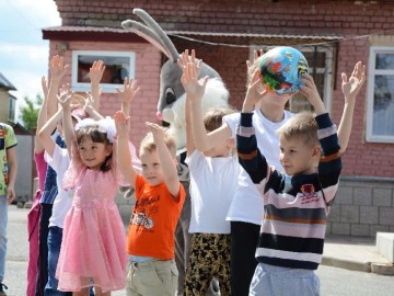 Праздничная программа «Да здравствует детство!»