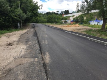 Дорога у Знаменского женского монастыря