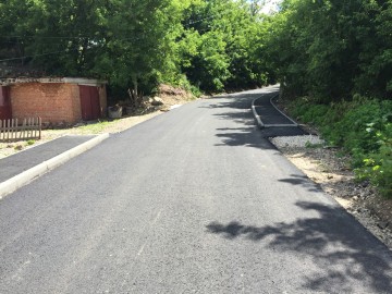 Дорога у Знаменского женского монастыря