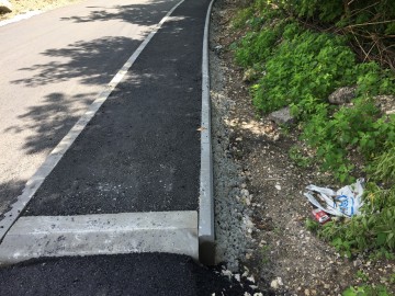 Дорога у Знаменского женского монастыря