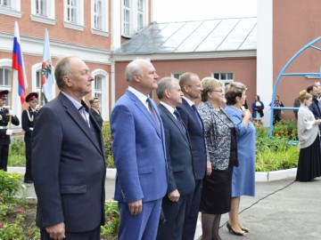 Торжественная линейка в школе №1