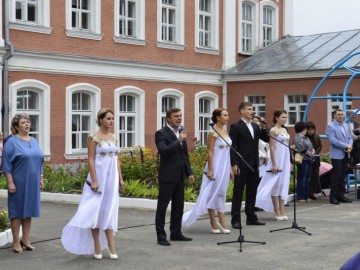 Торжественная линейка в школе №1