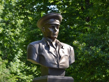 Памятник В.Ф. Маргелову