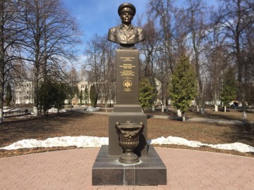 Памятник В.Ф. Маргелову